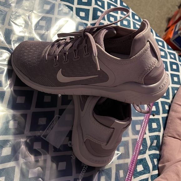 Worn twice but still in good condition Nike Free Run in mauve/blush pink - Picture 5 of 7